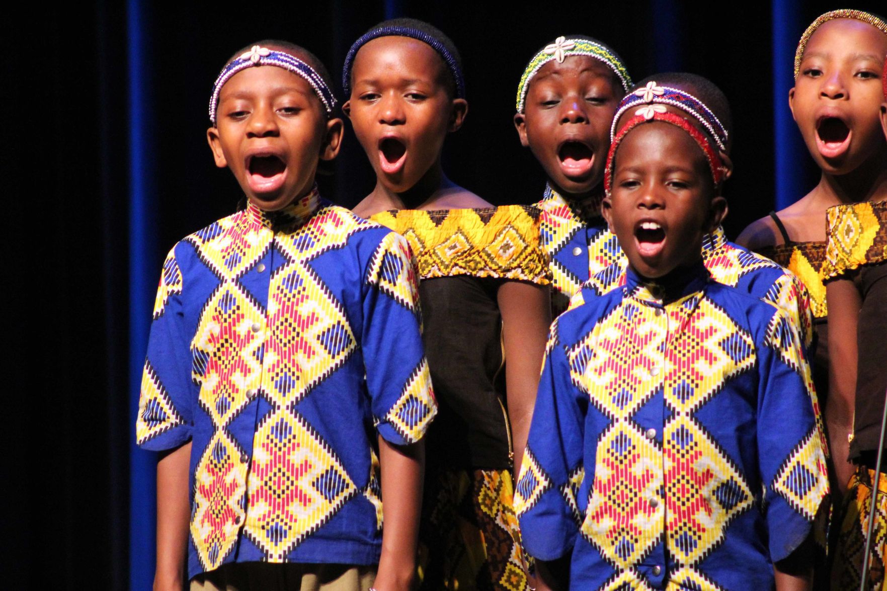 110719-reed-gallery-choir012